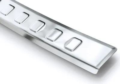 Produktbild von Ladekantenschutz mit Abkantung passend für Hyundai Kona 2 SX2 ab Bj. 07/2023-, Farbe:Silber