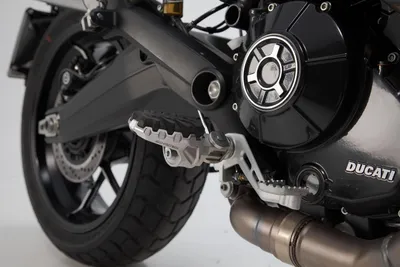 Produktbild von Fußrasten Kit EVO SW-MOTECH für Ducati Modelle / Benelli TRK 502 X Bj. 2018