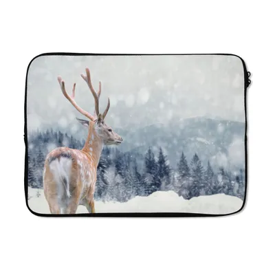 Produktbild von MuchoWow® Laptop Hülle 13 Zoll Winter - Hirsche - Tiere Laptoptasche - Laptophülle - Sleeve - Rundumschutz