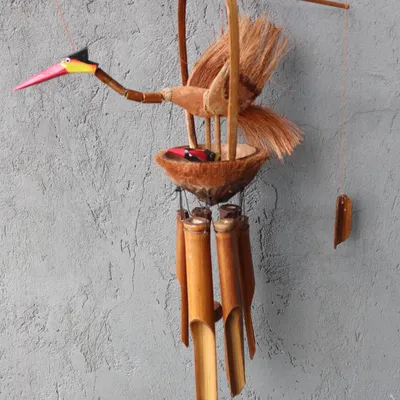 Imagen del producto de Campanilla de bambú - Acabado natural - Madre y polluelos