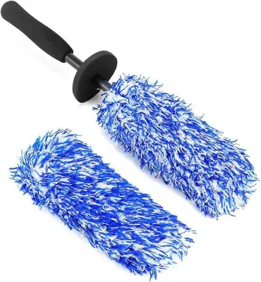 Imagen del producto de Cepillo para llantas de aluminio suave, con limpieza mediante microfibras.