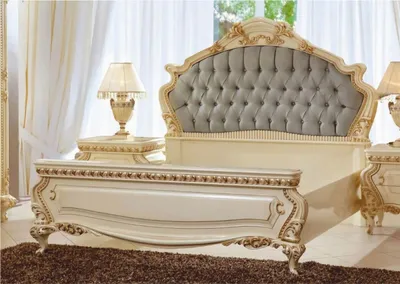 Produktbild von Casa Padrino Luxus Barock Doppelbett Creme / Gold / Grau - Barockstil Schlafzimmer Möbel