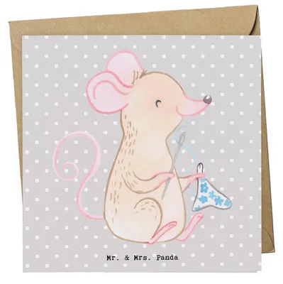 Produktbild von Mr. & Mrs. Panda Grußkarte Maus Nähen - Grau Pastell - Geschenk, anlasskarte, Kreatives Hobby, Nähkurs, doppelkarte, faltkarte, Glückwunschkarte, Nähmaschine, Klappkarte