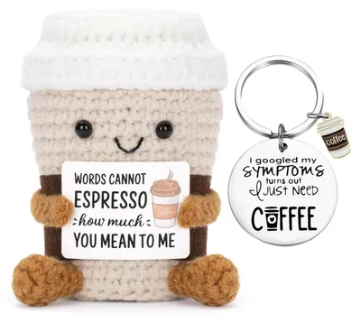 Gehäkelte Kaffeepuppe mit Karte und Schlüsselanhänger, 1 Stück