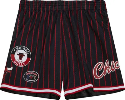 Produktbild von Chicago Bulls NBA Mitchell & Ness Hometown Mesh Shorts-XL