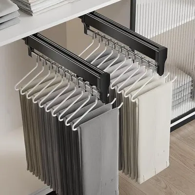Produktbild von Ausziehbare Kleiderstange zum Herausziehen der Kleiderbügel – Verstellbare Teleskopstange (397 mm, schwarz)