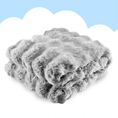 Produktbild von Dailydream Kuscheldecke 150 x 200 cm grau