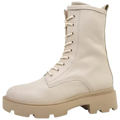 Imagen del producto de Botas de cordones beige de la marca Gabor, ideales para uso casual