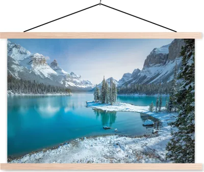 Produktbild von MuchoWow® Textilposter Landschaft - Schnee - Winter - Wasser - Berg 120x80 cm mit holzfarbenen Rahmen - Aufhängeset