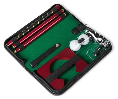 Immagine prodotto di Set da golf portatile con putter e palline