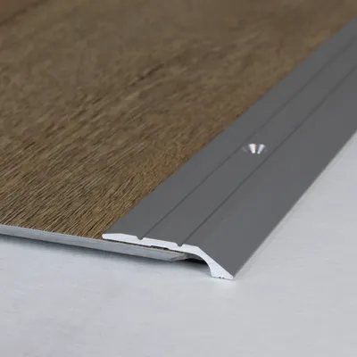 Produktbild von PROVISTON | Abschlussprofil | Aluminium eloxiert | Silber | Breite 30 mm | Höhe 4.5 mm | Länge 1000 mm | Selbstklebend | Einfassprofil | Einschubprofil | Abschlussleiste | Bodenprofil | 1 Stück