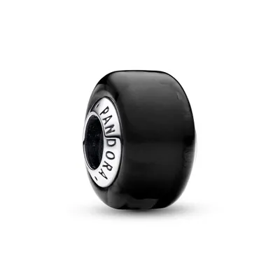 Produktbild von Schwarzer Mini-Charm von PANDORA aus Murano-Glas und 925er Silber