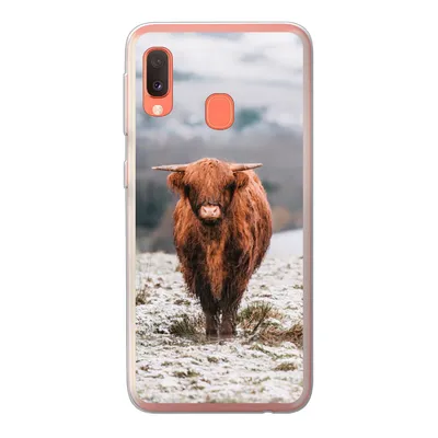 Produktbild von MuchoWow® Handyhülle Schutzhülle Hülle für Samsung Galaxy A20e Schottischer Highlander - Schnee - Berg Silikon Softcase Handy Hülle - Abdeckung