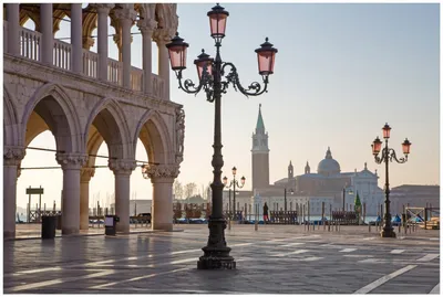Produktbild von Wallario Premium Glasbild, freischwebende Optik, kräftige Farben, Größe 90 x 60 cm Motiv Venedig - Dogenpalast, Markusplatz und San Giorgio Maggiore II