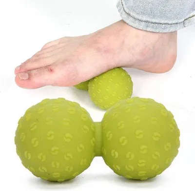 Immagine prodotto di Palla da massaggio per yoga e massaggio Pinda - Rilassamento e terapia dei punti trigger (verde), palla da massaggio per il potenziamento muscolare.