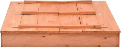 Imagen del producto de Caja de arena de madera de pino, de 95x90x15 cm, con tapa abatible que sirve como banco, ideal para niños. Incluye lámina protectora para el suelo, perfecta para jardín y terraza