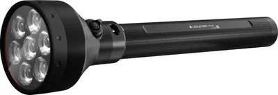 Produktbild von Ledlenser P21R Taschenlampe Schwarz, bis 12000 Lumen, bis 1100 m Leuchtweite, IP68, bis zu 25 Std Laufzeit, USB-C