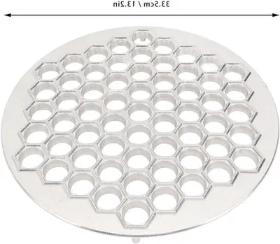 Aluminium Teigtaschenformer mit 61 Löchern zum Herstellen von Pelmeni und Ravioli in der Küche