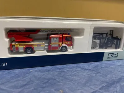 Produktbild von Rietze MB Atego Magirus \'2019 DLK Feuerwehr Bessenbach 71666
