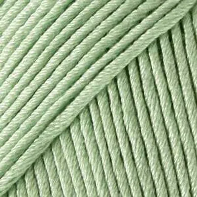Produktbild von Drops Muskat Uni Colour 20 Light Mint Strickgarn