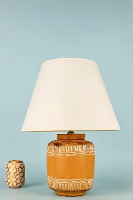 Produktbild von Opviq, Hochwertige Tischlampe, Keramikkörper, Ø35 h:24 cm, Höhe: 46 cm, Kabel: 150 cm, E27 Fassung, max. 40 W, Orange, IP20 | Perfekt für rustikale und ethnische Wohnräume.