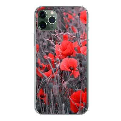 Produktbild von MuchoWow® Handyhülle Schutzhülle Hülle für iPhone 11 Pro Max Rote Mohnblumen in einem Schwarz-Weiß-Bild Silikon Softcase Handy Hülle - Schutz