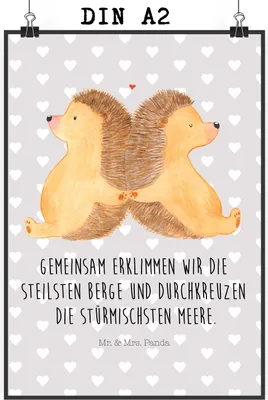 Produktbild von Mr. & Mrs. Panda Bild Igel händchenhaltend DIN A2 - Grau Pastell - Geschenk, Verknallt, wanddeko, Kunstdruck, Ehe, Plakat, Wandbild, Hochzeit, Freundin, Liebe, drucke