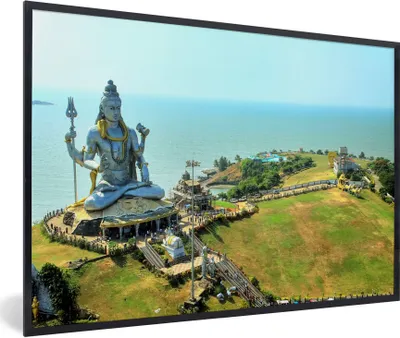 Produktbild von MuchoWow® Gerahmtes Poster Murudeshwara ist eine Stadt im Bezirk Bhatkal Taluk des 90x60 cm - Poster mit Schwarzem Bilderrahmen Wandposter Rahmen Foto Bilder - Fotorahmen - Foto-Plakat
