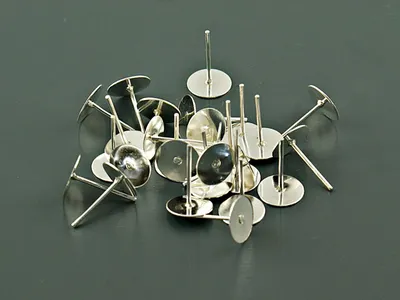 Produktbild von Vintageparts Ohrstecker silberfarben 8 mm Klebepad, 40 Stück