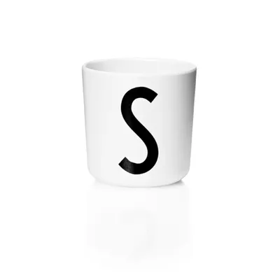 Produktbild von Design Letters Kinderbechers aus Ecozen® Buchstabe S