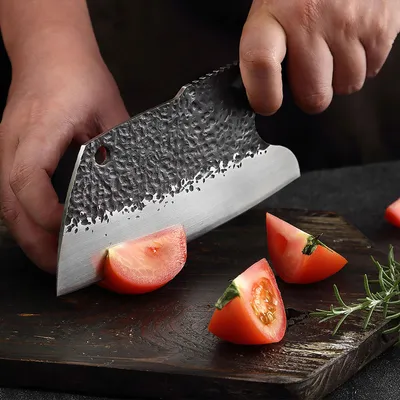 Produktbild von Exklusives Rustikales Hack- und Fleischeresser mit scharfe Klinge, robusten Griff. Perfekt in Ihrer Küche, beim Camping und Grillen