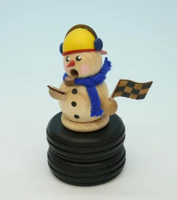 Produktbild von Räucherfigur Schneemann Rennleiter mit Fahne bunt Höhe 8cm NEU