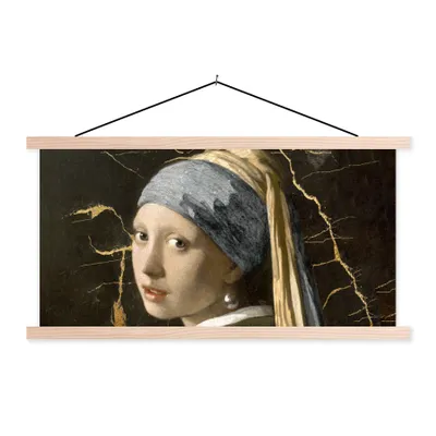 Produktbild von MuchoWow® Textilposter Mädchen mit Perlenohrring - Marmor - Gold - Schwarz 60x30 cm mit holzfarbenen Rahmen - Dekoration