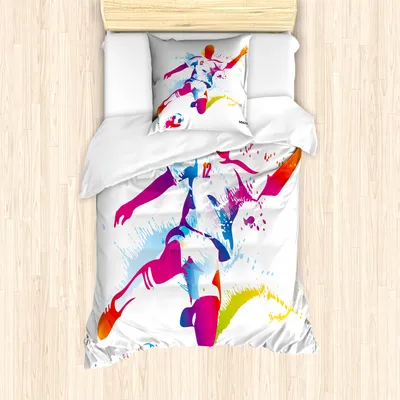 Produktbild von ABAKUHAUS Teen Zimmer Mantele, Fußball schlägt den Ball, Milbensicher Allergiker geeignet mit Kissenbezügen, 135 cm x 200 cm - 80 x 80 cm, Mehrfarbig
