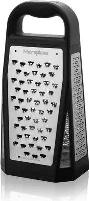Zdjęcie produktu dla Microplane 34019, Tarka z pojemnikiem, Czarny, Stal satynowa, Guma, Stal nierdzewna, Stal nierdzewna, Oczko do wieszania, 270 mm