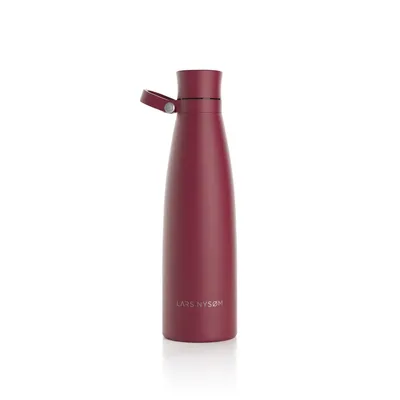 Produktbild von LARS NYSØM Trinkflasche Edelstahl | BPA-freie Isolierflasche | Auslaufsichere Wasserflasche für Sport, Fahrrad, Hund, Baby, Kinder 750ml Berry