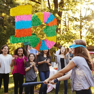 Produktbild von 3 tlg. Pinata Set Geburtstag, Zahl 7, Pinatastab mit Augenmaske, Kinder & Erwachsene, Piñata zum selbst Befüllen, bunt