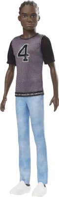 Zdjęcie produktu dla Lalka Barbie Ken Fashionistas w koszulce