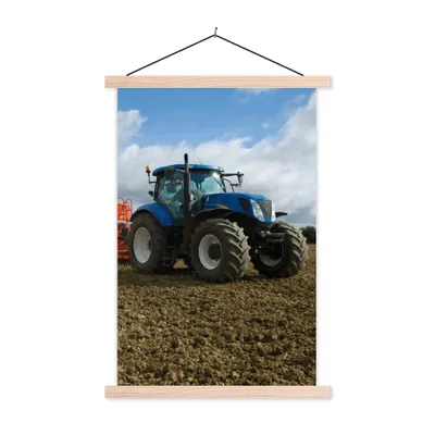 Produktbild von MuchoWow® Textilposter Traktor - Blau - Landleben - Wolken 40x60 cm mit holzfarbenen Rahmen - Poster