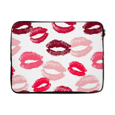 Produktbild von MuchoWow® Laptop Hülle 17 Zoll Laptoptasche Lippen - Kuss - Geschenk für Paare - Zipper - Schutzabdeckung