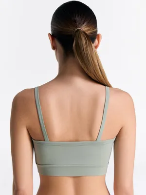 Produktbild von Nachhaltiges Sport-Bustier aus weicher Biobaumwolle mit sportlicher Passform und breitem Bündchen