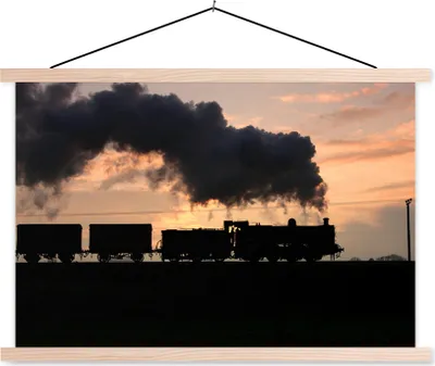 Produktbild von MuchoWow® Textilposter Eine Dampflokomotive bei Sonnenuntergang 60x40 cm mit holzfarbenen Rahmen - Bilder