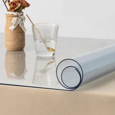 Produktbild von Tischdecke aus PVC – transparent und kratzfest – robust und hitzebeständig – wasserabweisend und langlebig – 70 x 110 cm