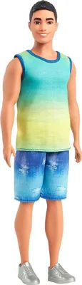 Image de Poupée Ken avec débardeur ombré et short en jean