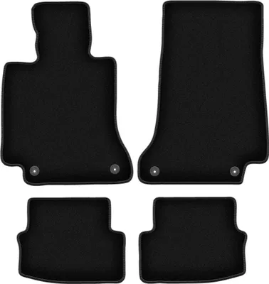 Immagine prodotto di Tappetini in velluto per Mercedes C W205 (2015-, coupé, cabriolet) neri, set 4 pz, con fissaggi
