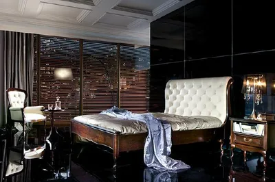 Produktbild von Chesterfield Bett Doppelbett Echtes  Leder Polster Betten mit Swarovski möglich