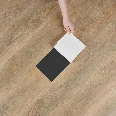 Productafbeelding van Vinylvloeren met houtmotief - zelfklevende PVC-vloerbekleding - geschikt voor badkamer en keuken - 24 stuks van 90 x 15 cm - zelfklevende PVC-tegels - waterdicht