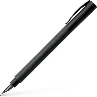 Imagen del producto de Silecomplaza - Füller Ambition, modelo All Black, talla Feder M