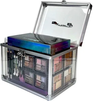 Produktbild von Kosmetische 45-teilige Set mit Lippenstift, Augen-Schatten, Blush, Maniküren- und Pediküren-Set in Transparenzkoffer
