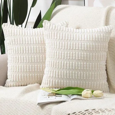 Immagine prodotto di Set di federe in morbido velluto a coste, 45x45 cm, bianco.